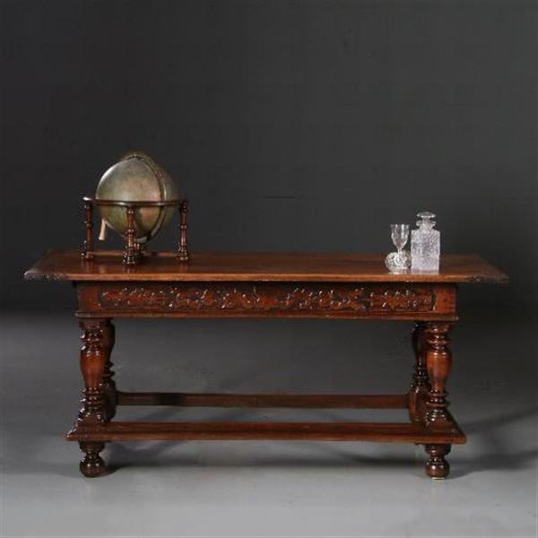 Grote foto antieke tafel hollandse doorleefde notenhouten tafel ca. 1690 no.752838 antiek en kunst stoelen en banken