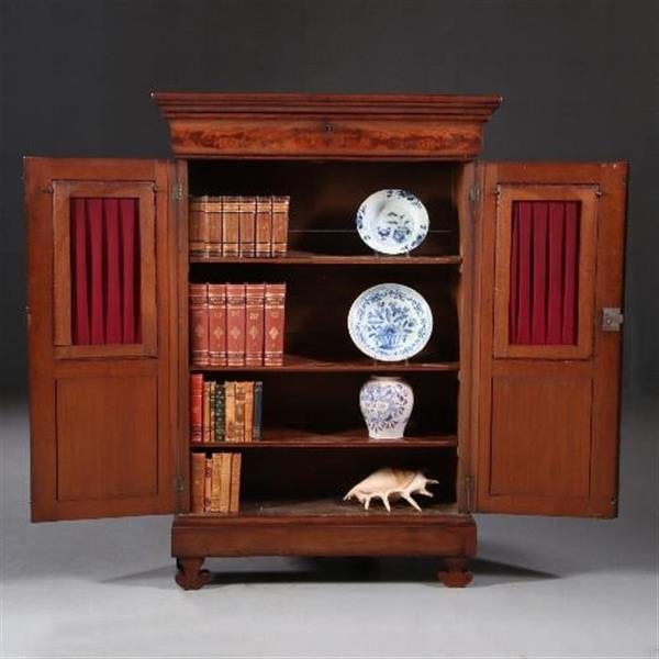 Grote foto antieke kasten kleine vroeg biedermeier tweedeurs boekenkast met uitneembare bespanning ca. 1825 antiek en kunst stoelen en banken