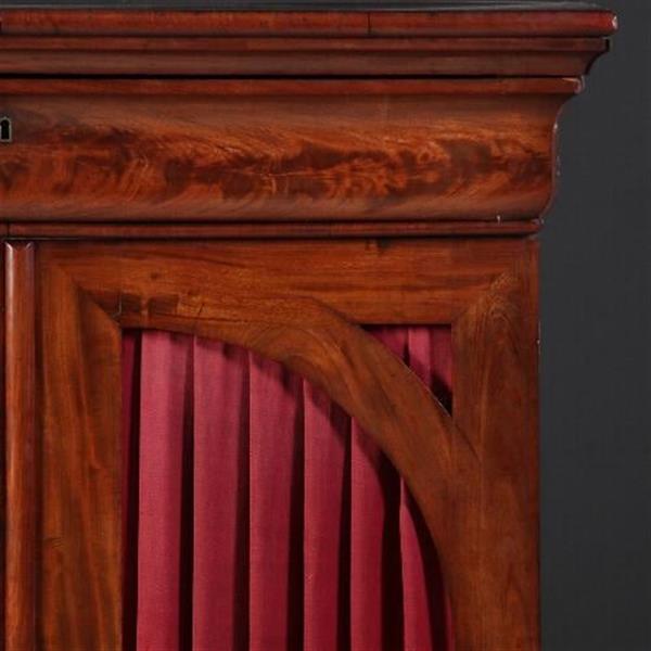 Grote foto antieke kasten kleine vroeg biedermeier tweedeurs boekenkast met uitneembare bespanning ca. 1825 antiek en kunst stoelen en banken