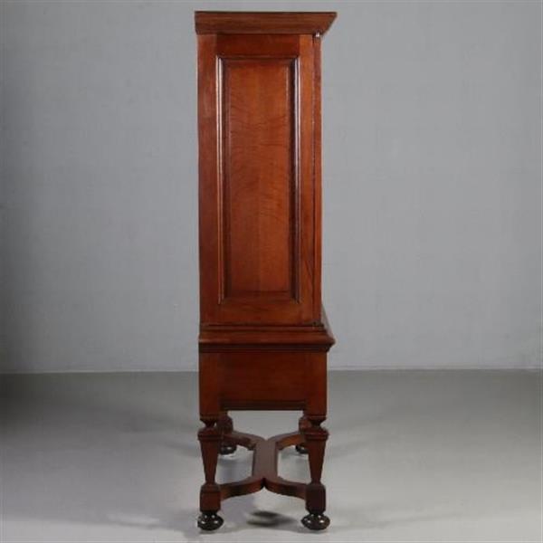 Grote foto antieke kast hollands kruisvoet kabinet ca. 1735 met 7 laden in fraaie geboende kleur no.782760 antiek en kunst stoelen en banken