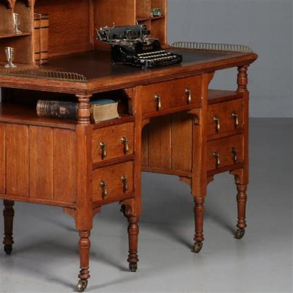 Grote foto antieke bureaus art crafts bureau ca. 1890 met opzet deel en open vakken no.782770 antiek en kunst overige in antiek gebruiksvoorwerpen