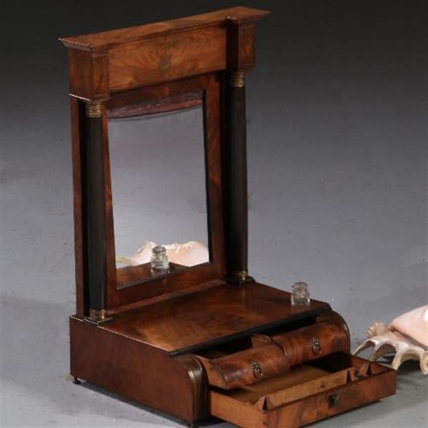 Grote foto antieke spiegels empire kapspiegel ca. 1810 met 3 kleine laden met kantelbare spiegel no.810947 antiek en kunst spiegels