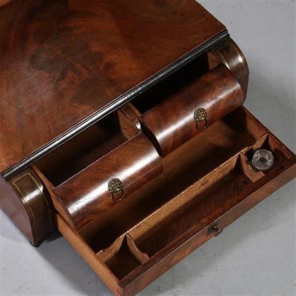 Grote foto antieke spiegels empire kapspiegel ca. 1810 met 3 kleine laden met kantelbare spiegel no.810947 antiek en kunst spiegels