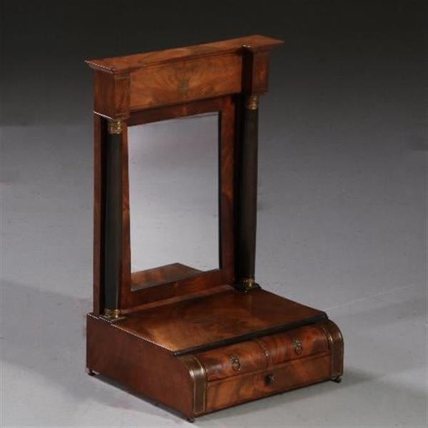 Grote foto antieke spiegels empire kapspiegel ca. 1810 met 3 kleine laden met kantelbare spiegel no.810947 antiek en kunst spiegels