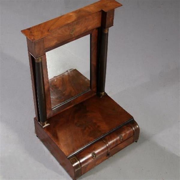 Grote foto antieke spiegels empire kapspiegel ca. 1810 met 3 kleine laden met kantelbare spiegel no.810947 antiek en kunst spiegels