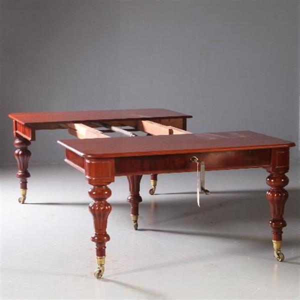 Grote foto smetteloze lange tafel wind out table met slinger ca. 1850 tot 14 personen no.831031 antiek en kunst stoelen en banken
