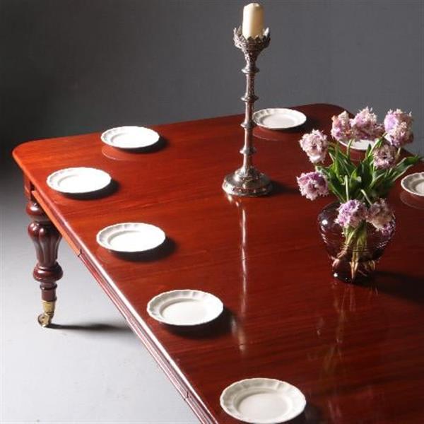 Grote foto smetteloze lange tafel wind out table met slinger ca. 1850 tot 14 personen no.831031 antiek en kunst stoelen en banken