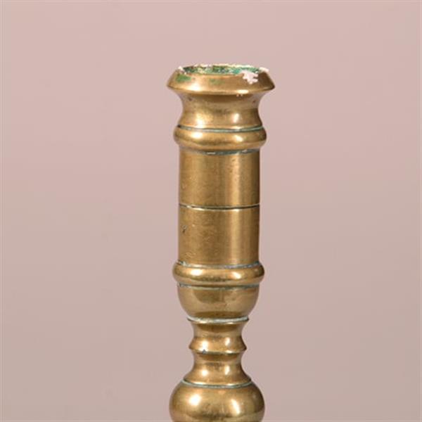 Grote foto antieke kandelaren stel van 2 kleine bronzen candlesticks engeland ca 1800 no.900815.r antiek en kunst overige in antiek gebruiksvoorwerpen