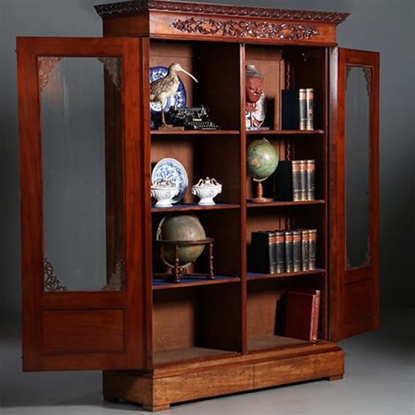Grote foto antieke kasten hollandse mahonie bibliotheekkast ca 1855 met gestoken ganzeveer en inktpot no.8 antiek en kunst stoelen en banken