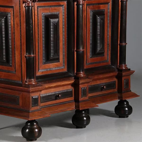Grote foto zeer monumentale 4 deurskast ca 1680 in palissander en ebbenhout de zijpanelen met volle kussens n antiek en kunst stoelen en banken