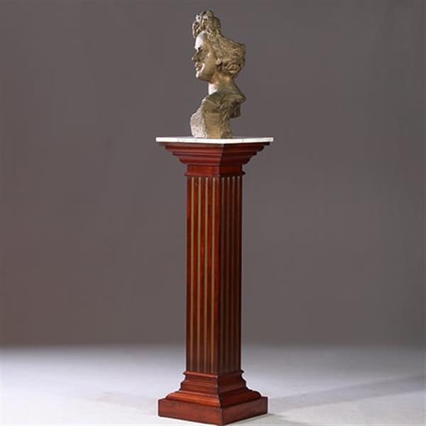 Grote foto zeer hoge pedestal of zuil in mahonie met wit warmer goudkleurige cannelures no.922865 antiek en kunst stoelen en banken