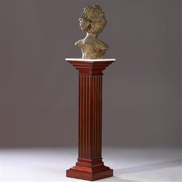 Grote foto zeer hoge pedestal of zuil in mahonie met wit warmer goudkleurige cannelures no.922865 antiek en kunst stoelen en banken
