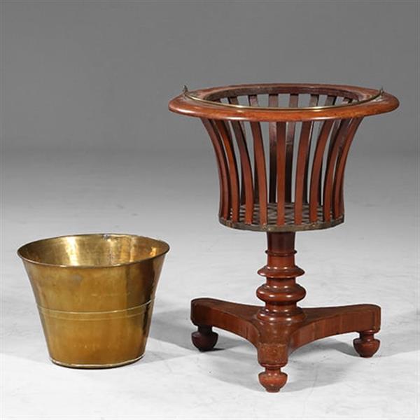 Grote foto theestoof biedermeier rond met gespaakte bak ca 1835 mahonie met palm no.932850 antiek en kunst stoelen en banken