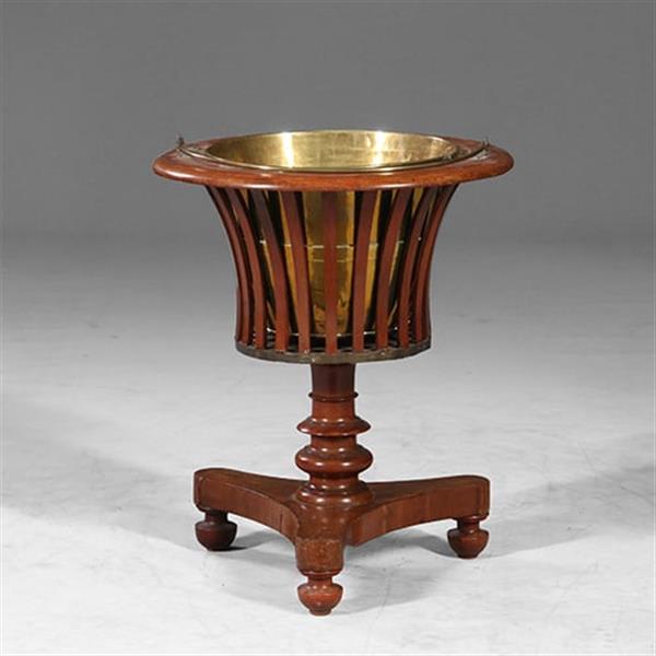 Grote foto theestoof biedermeier rond met gespaakte bak ca 1835 mahonie met palm no.932850 antiek en kunst stoelen en banken