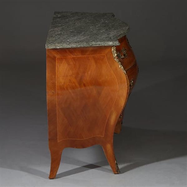 Grote foto zeer fraai gebombeerde commode met rijk inlegwerk ca 1920 rococo stijl no.941815 antiek en kunst stoelen en banken