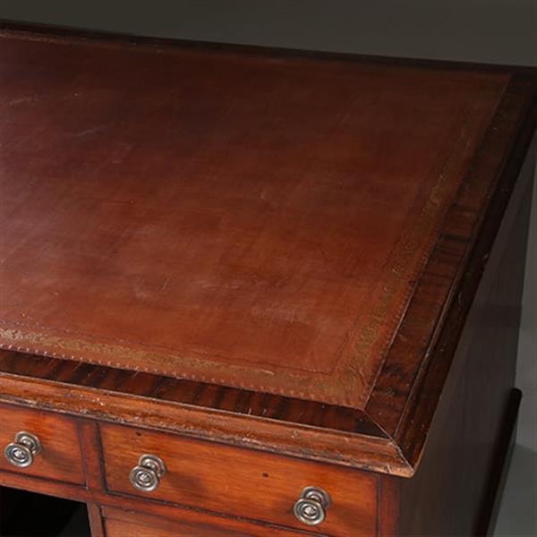 Grote foto zeer klein semipartner desk bibliotheektafel of centertable ca 1870 mahonie no.960425 antiek en kunst stoelen en banken