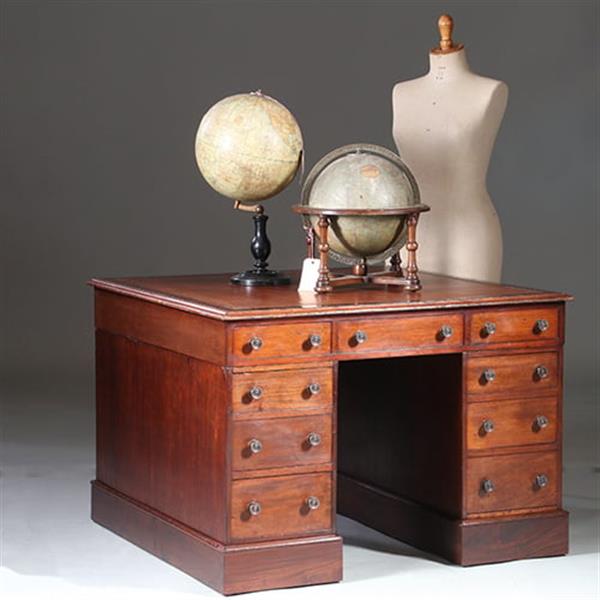 Grote foto zeer klein semipartner desk bibliotheektafel of centertable ca 1870 mahonie no.960425 antiek en kunst stoelen en banken