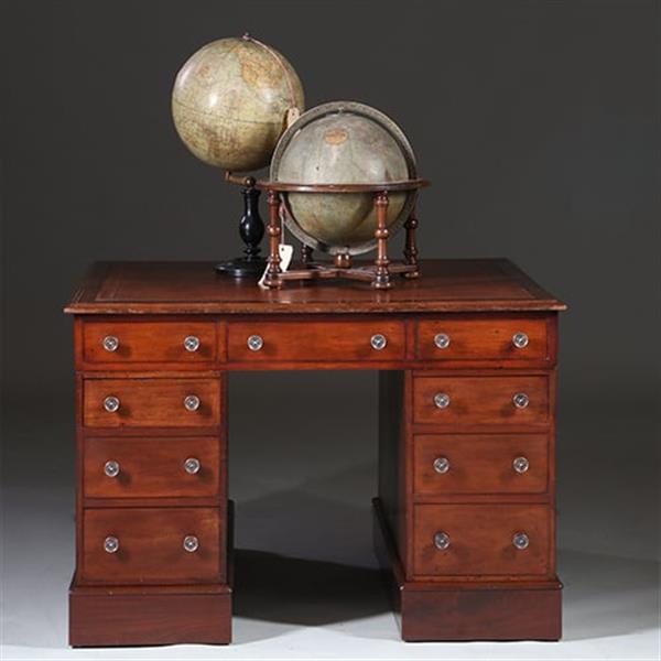 Grote foto zeer klein semipartner desk bibliotheektafel of centertable ca 1870 mahonie no.960425 antiek en kunst stoelen en banken