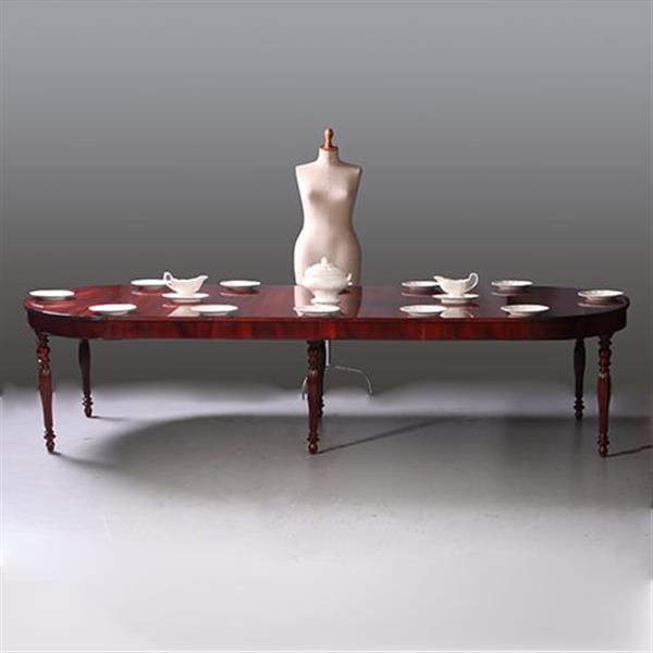Grote foto franse coulissetafel in mahonie met paraplu poot ca 1860 met 4 inlegbladen tot minimaal 12 personen antiek en kunst stoelen en banken