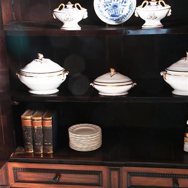 Grote foto palissander tweedeurs pilasterkast ca 1700 met veel ebben inleg no.962630 antiek en kunst stoelen en banken