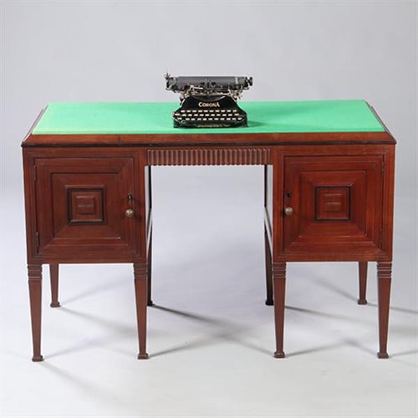 Grote foto art deco bureau schrijftafel in mahonie met groen schrijfblad ca 1915 laden achter deurtjes no.9626 antiek en kunst overige in antiek gebruiksvoorwerpen