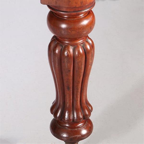 Grote foto doorleefde victoriaanse pull out table met bijbehorende piedestal vormige tafelbladenhouder no.9731 antiek en kunst stoelen en banken