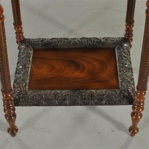 Grote foto wonderlijke bijzettafel met 2 bladen met reli flijstwerk 1870 1890 no.993904 antiek en kunst stoelen en banken