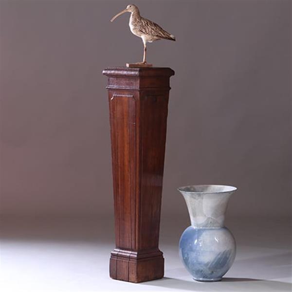 Grote foto hoge vierkante taps lopende zuil 17e 18e eeuw in eikenhout zeer zwaar no.991945 antiek en kunst stoelen en banken