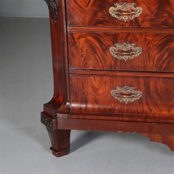 Grote foto imposante garderobe kast met lange deuren waarachter roede en haken hollands mahonie ca. 1790 no.68 antiek en kunst stoelen en banken