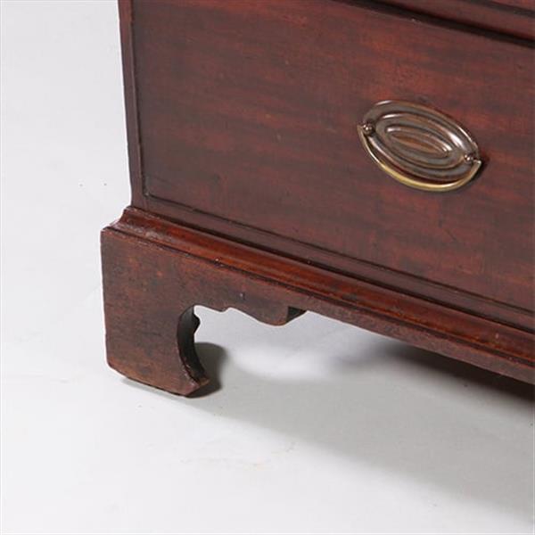 Grote foto engels donker mahonie kabinet of linnenpress met praktische schuiven achter de deuren ca 1820 no.21 antiek en kunst stoelen en banken