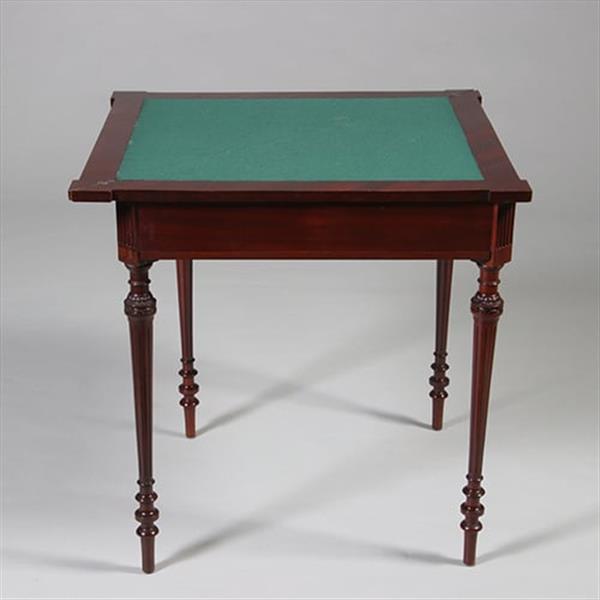 Grote foto driehoekige speeltafel voor in een hoek of langs een wand ca 1860 mahonie no.211740 antiek en kunst stoelen en banken