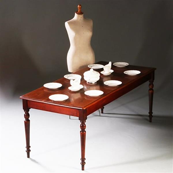Grote foto lange tafel in essenhouten werktafel of keukentafel in prachtige oude kleur no.211730 antiek en kunst stoelen en banken