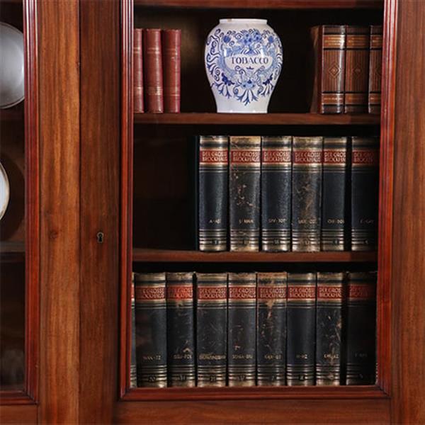 Grote foto strakke grote driedeurs boekenkast servieskast laat biedermeier ca 1840 deels gesloten mahonie en bl antiek en kunst stoelen en banken