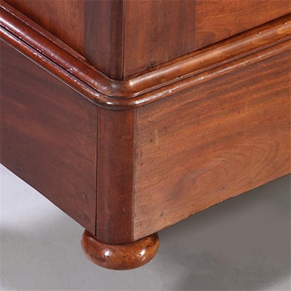 Grote foto strakke grote driedeurs boekenkast servieskast laat biedermeier ca 1840 deels gesloten mahonie en bl antiek en kunst stoelen en banken