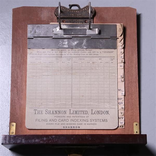 Grote foto een bijna 3 m. lange lage boekenkast met secretaire 1910 maple co no.222140 antiek en kunst overige in antiek gebruiksvoorwerpen