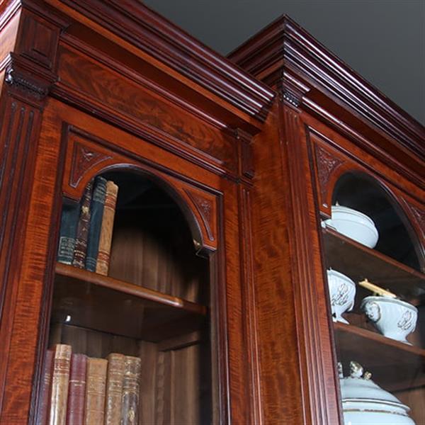 Grote foto bibliotheekkast 2 60 m hoog met 6 deuren en dubbel break front ca. 1880 facet geslepen glas no.222 antiek en kunst stoelen en banken