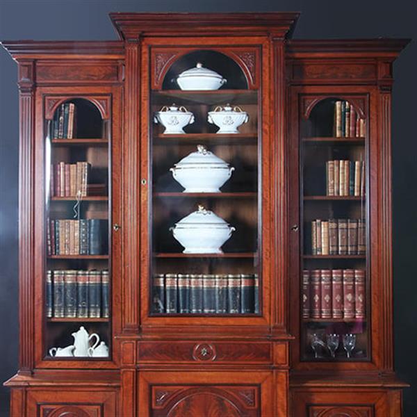 Grote foto bibliotheekkast 2 60 m hoog met 6 deuren en dubbel break front ca. 1880 facet geslepen glas no.222 antiek en kunst stoelen en banken