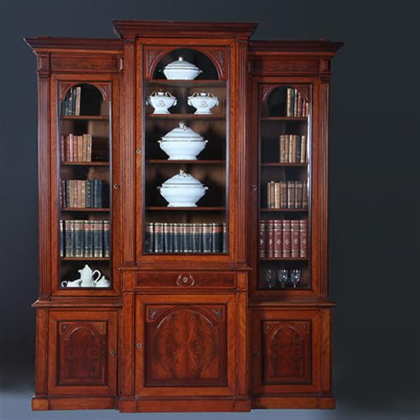 Grote foto bibliotheekkast 2 60 m hoog met 6 deuren en dubbel break front ca. 1880 facet geslepen glas no.222 antiek en kunst stoelen en banken
