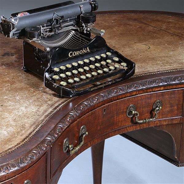 Grote foto niervormig bureau met fabelachtig mooi oud leer en 5 laden ca 1900 no.230210 antiek en kunst overige in antiek gebruiksvoorwerpen