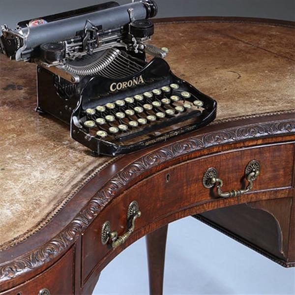 Grote foto niervormig bureau met fabelachtig mooi oud leer en 5 laden ca 1900 no.230210 antiek en kunst overige in antiek gebruiksvoorwerpen