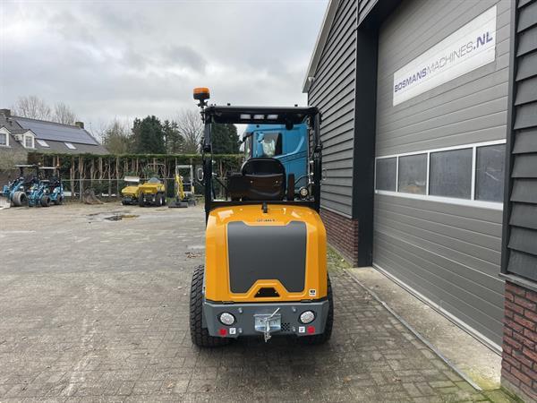 Grote foto giant g2700e x tra hd minishovel kniklader nieuw electrisch agrarisch shovels