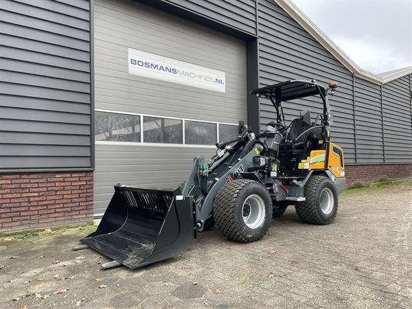Grote foto giant g2700e x tra hd minishovel kniklader nieuw electrisch agrarisch shovels