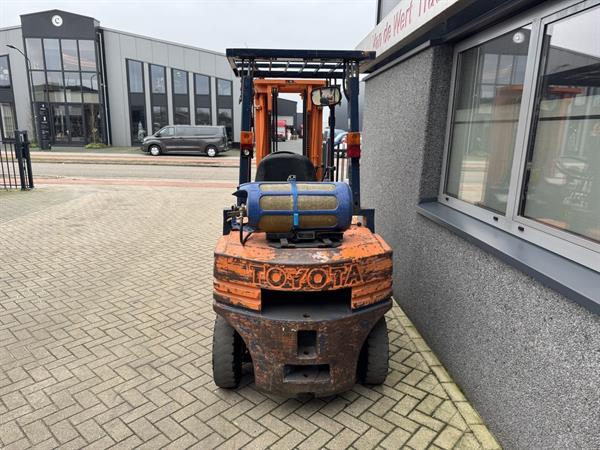 Grote foto toyota 42 5fgf 25 heftruck triplo 470 freelift sideshift lpg agrarisch heftrucks