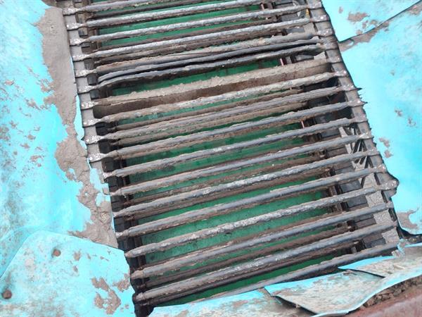 Grote foto hofstee boxenvuller transportband agrarisch kisten