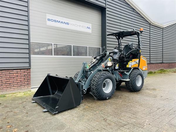 Grote foto giant g2700 hd x tra minishovel kniklader nieuw agrarisch shovels