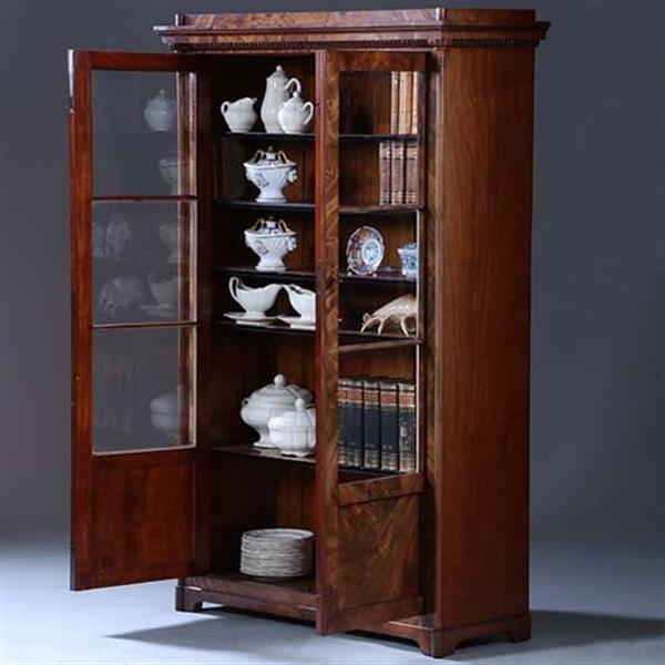 Grote foto strakke biedermeier boekenkast servieskast in bloemmahonie met verstelbare planken no.231635 antiek en kunst stoelen en banken