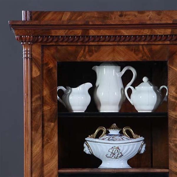 Grote foto strakke biedermeier boekenkast servieskast in bloemmahonie met verstelbare planken no.231635 antiek en kunst stoelen en banken