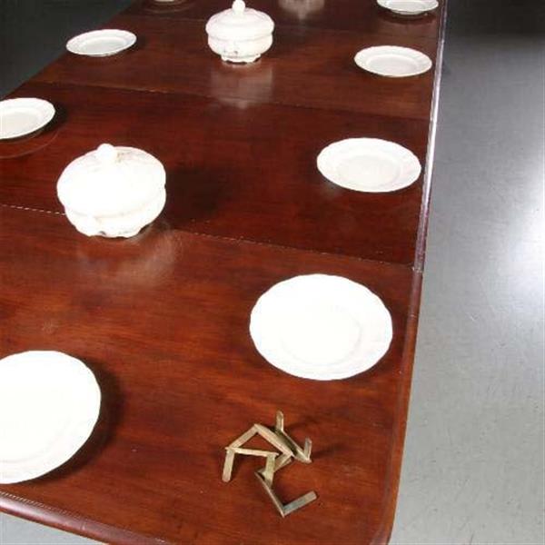 Grote foto lange engelse eetkamertafel met 3 inlegbladen in mooie oude kleur no.222905 antiek en kunst stoelen en banken