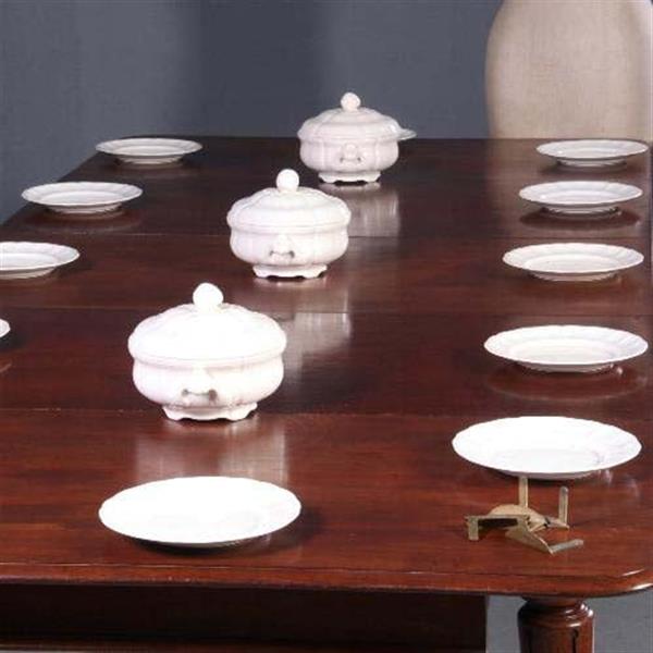 Grote foto lange engelse eetkamertafel met 3 inlegbladen in mooie oude kleur no.222905 antiek en kunst stoelen en banken