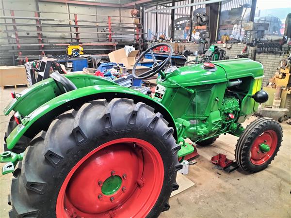 Grote foto deutz d30 smalspoortrekker hobby en vrije tijd auto en voertuigen